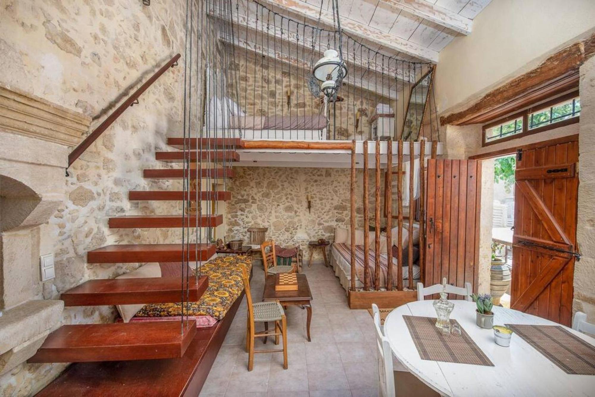 Village Little House At Roustika Luaran gambar